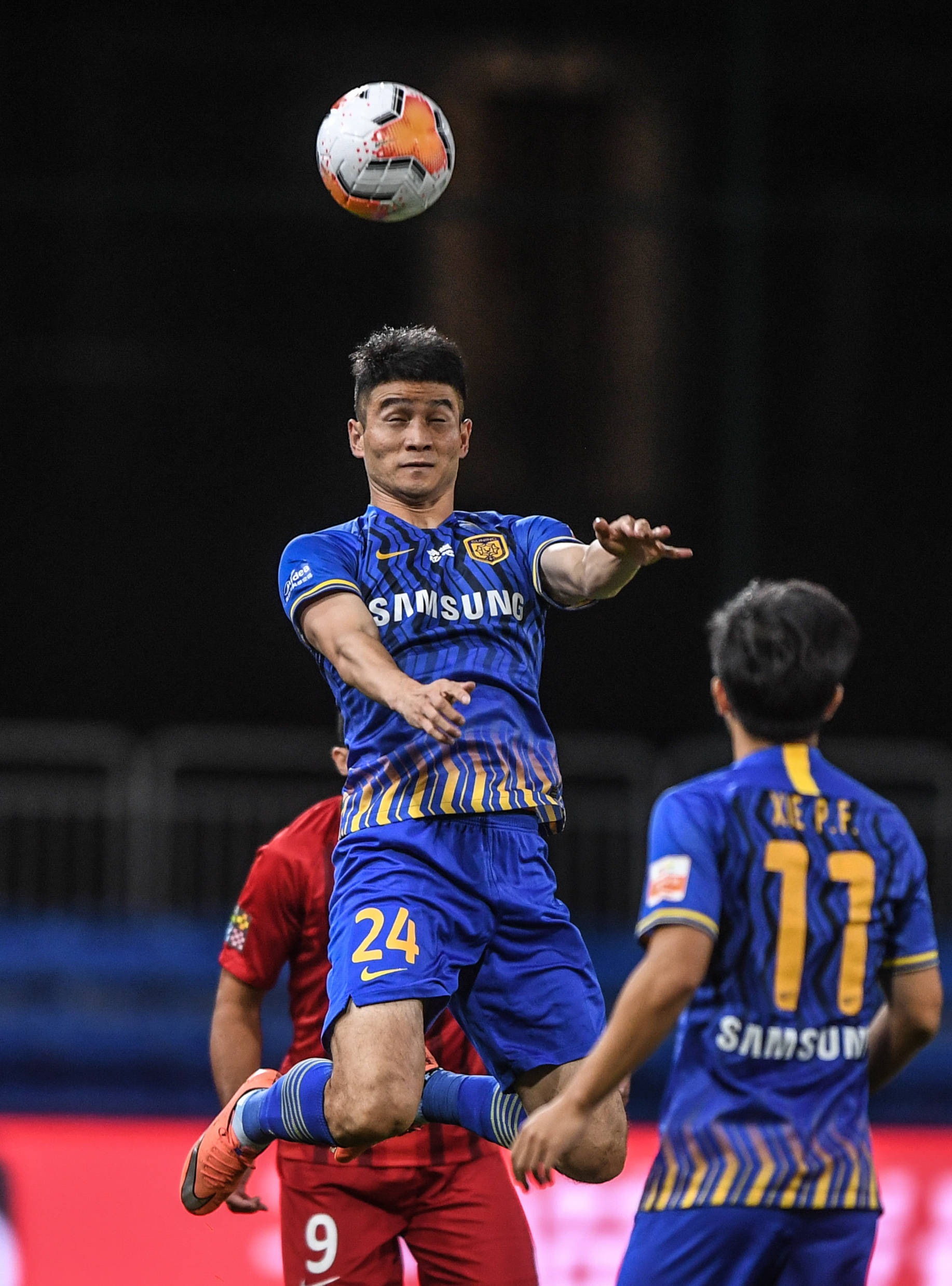 江苏苏宁取得关键胜利，发挥出色的简单介绍