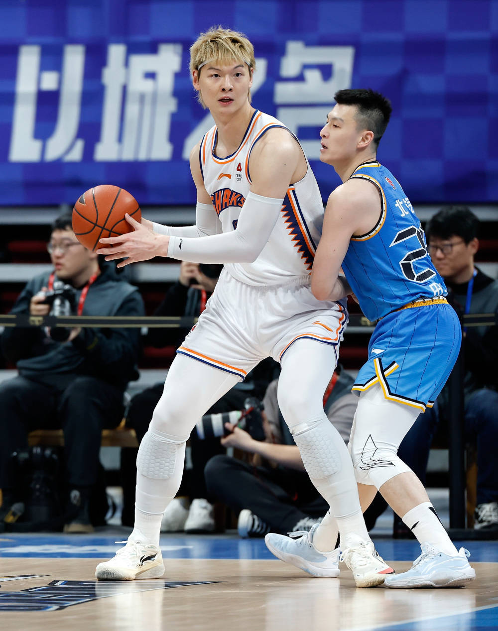 开云体育下载-包含上海队在对决北京队的比赛中展现出稳定发挥的词条