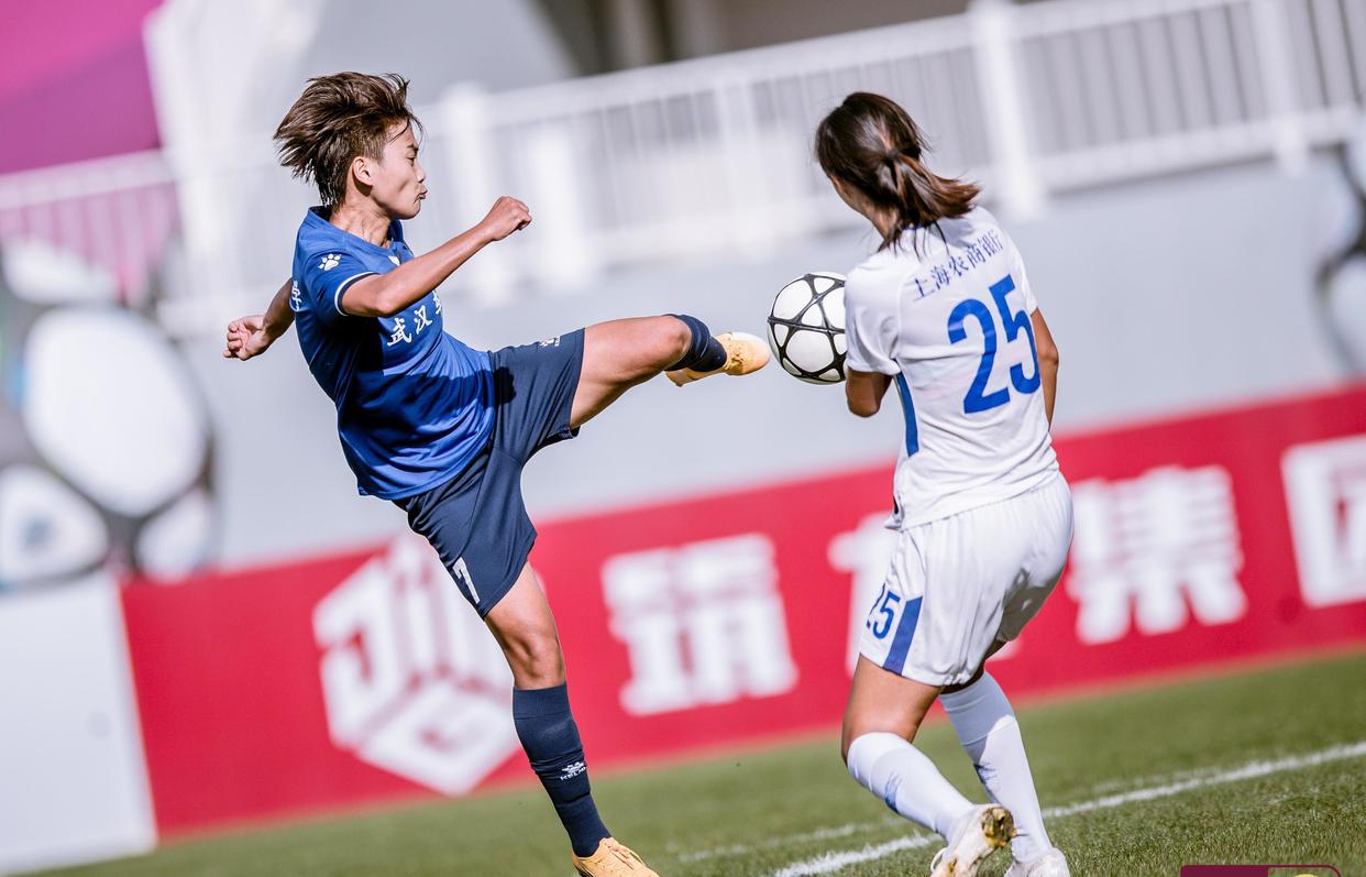 包含亚洲女足大战欧洲强队，双方实力悬殊引发期待的词条