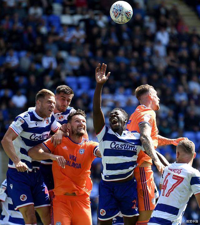 包含激情的表现:一名年轻球员在比赛中表现抢眼的词条 包含激情的表现:一名年轻球员在比赛中表现抢眼的词条