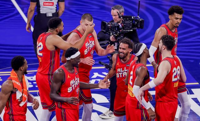 开云体育APP下载-美国队取得大胜，晋级下一轮比赛