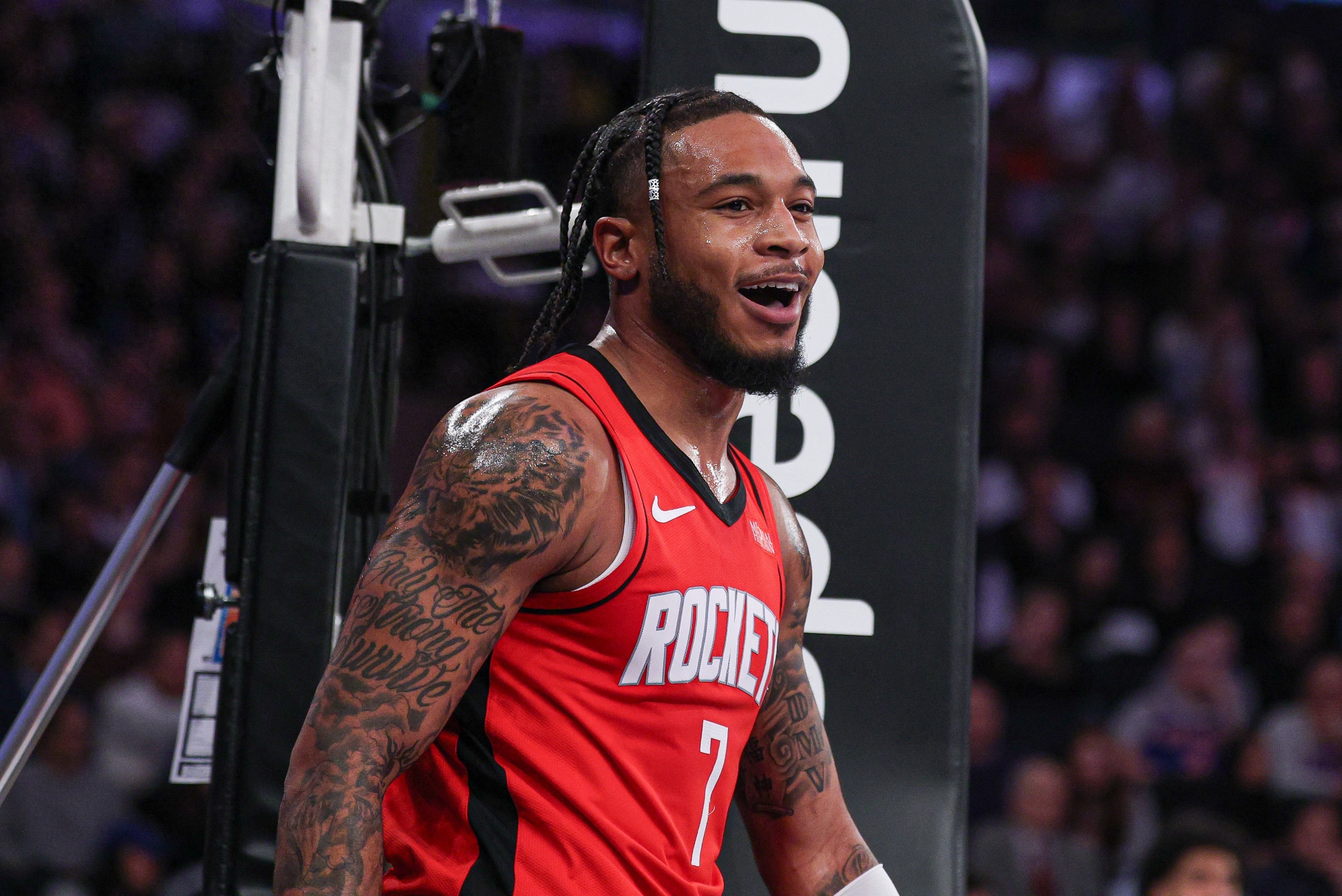 火箭球员连续砍分，带队屡次击败对手