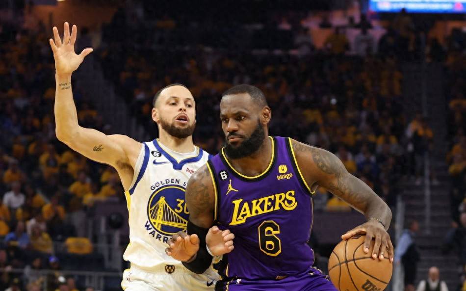 湖人vs勇士大战一触即发,球迷瞩目的简单介绍 湖人vs勇士大战一触即发,球迷瞩目的简单介绍