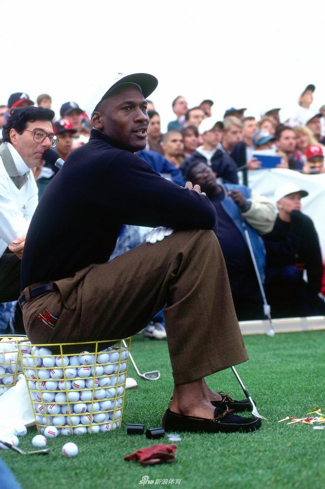 包含乔丹时隔多年再次现身球场,展现独特魅力的词条 包含乔丹时隔多年再次现身球场,展现独特魅力的词条