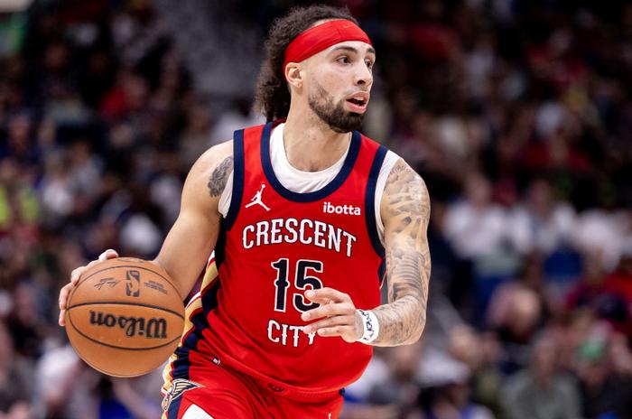 关于鹈鹕队主教练公开批评球员态度不端的信息