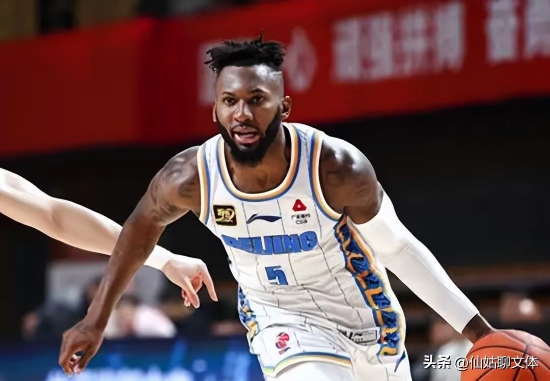 北京首钢男篮精彩表现，取得大胜！