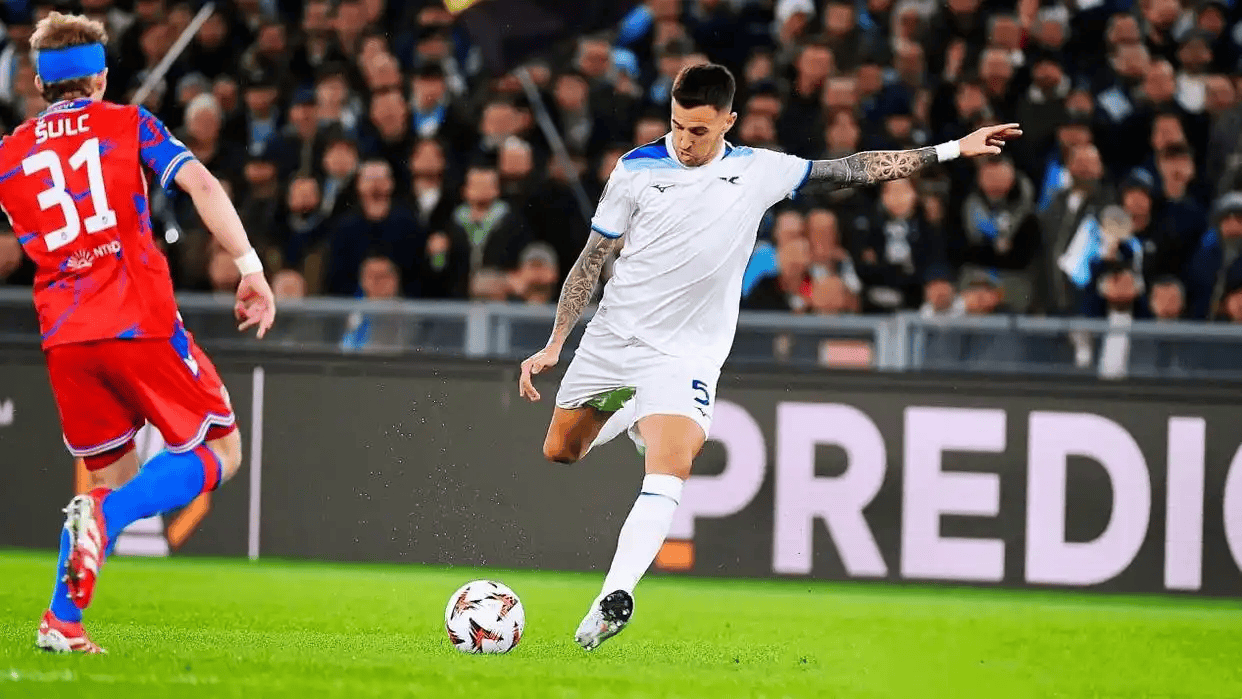 包含弗莱堡战胜对手，稳坐积分榜前列的词条