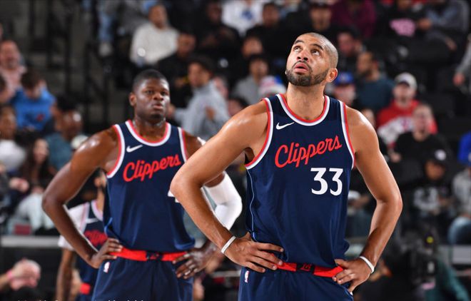 关于快船连胜被终结,意外失利暂时压制住争议的信息 关于快船连胜被终结,意外失利暂时压制住争议的信息