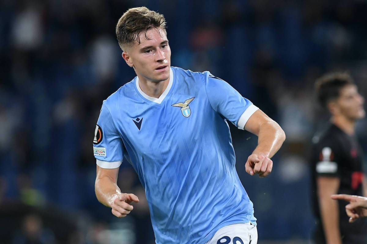 包含森索洛逆袭拿下拉齐奥，实现重要胜利的词条