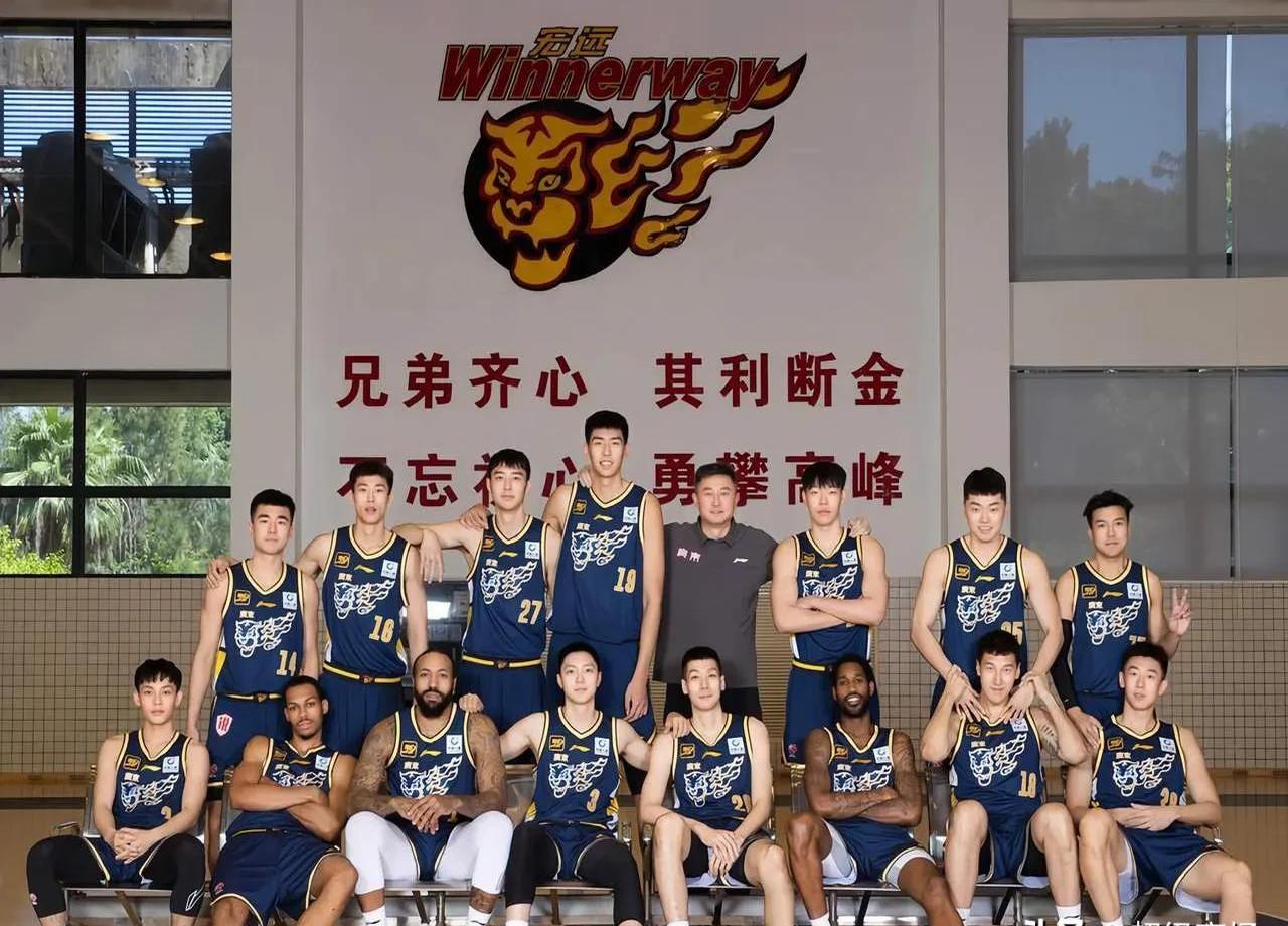 热门球队强势再现，横扫强敌实现连胜