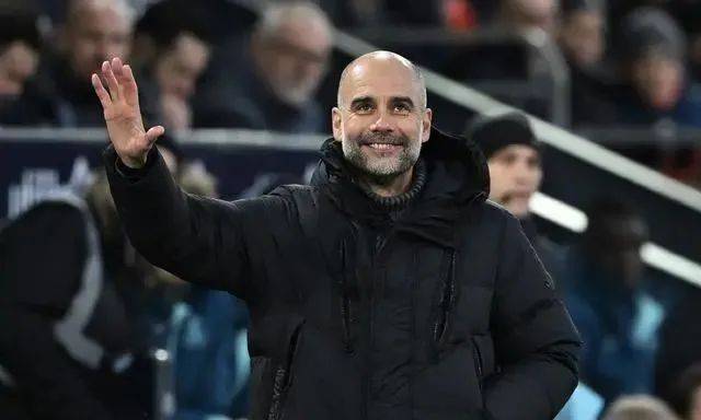 曼城主教练布置精细战术，力争取胜的简单介绍