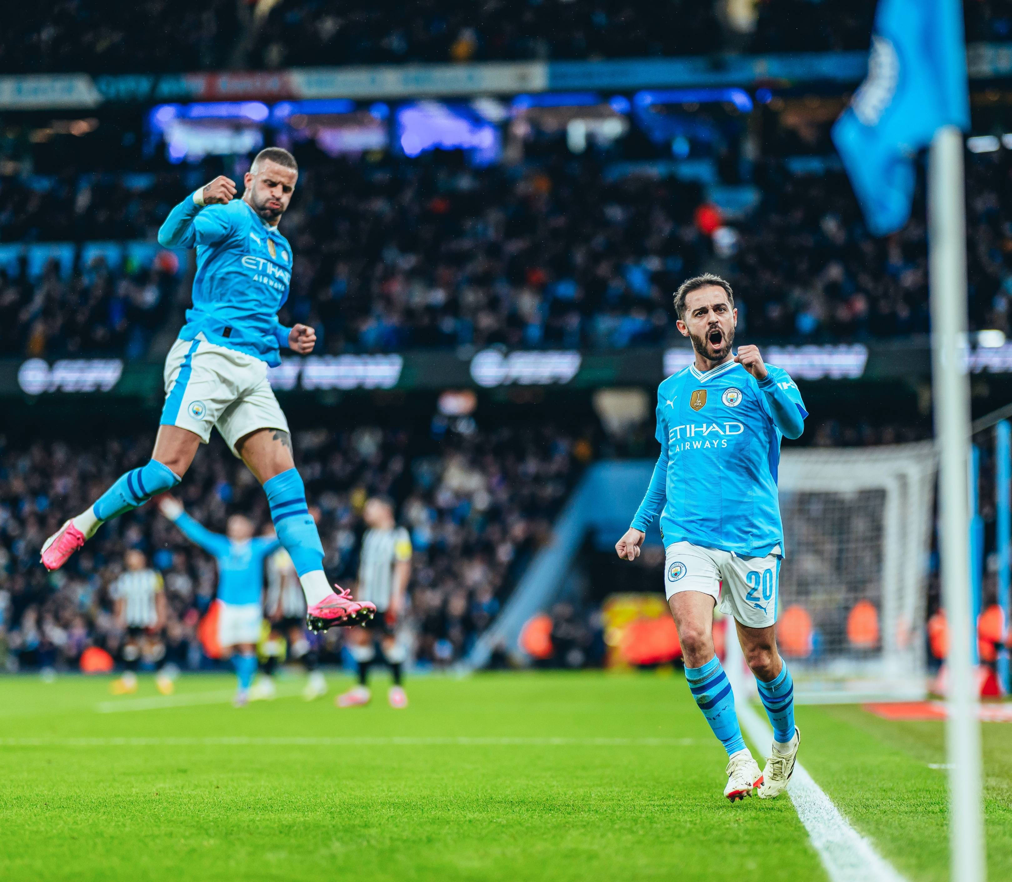 曼城遭遇不敌,主帅紧急调整阵容 曼城遭遇不敌,主帅紧急调整阵容