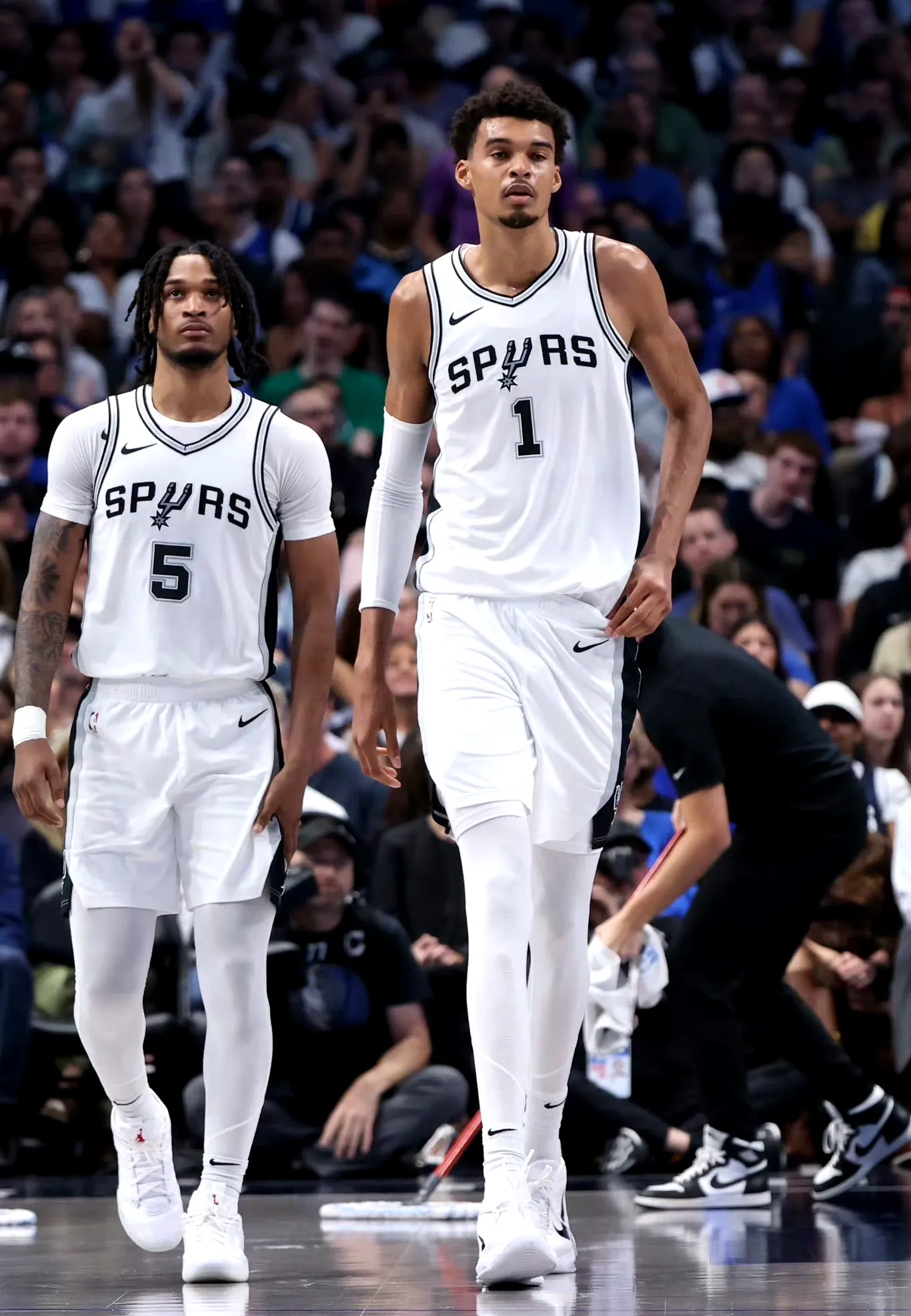 等待战绩更新，马刺或迈进季后赛