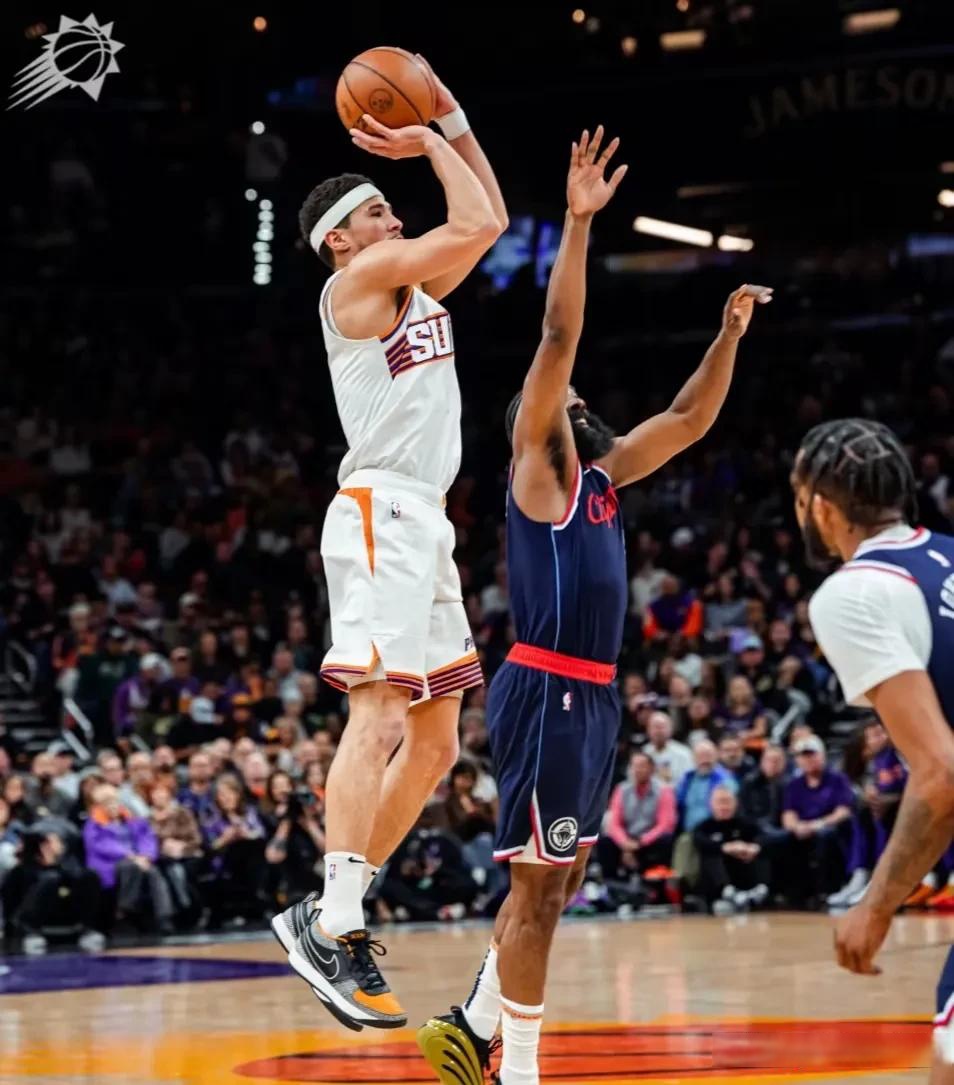 快船战绩有所下滑，主场劣势显现