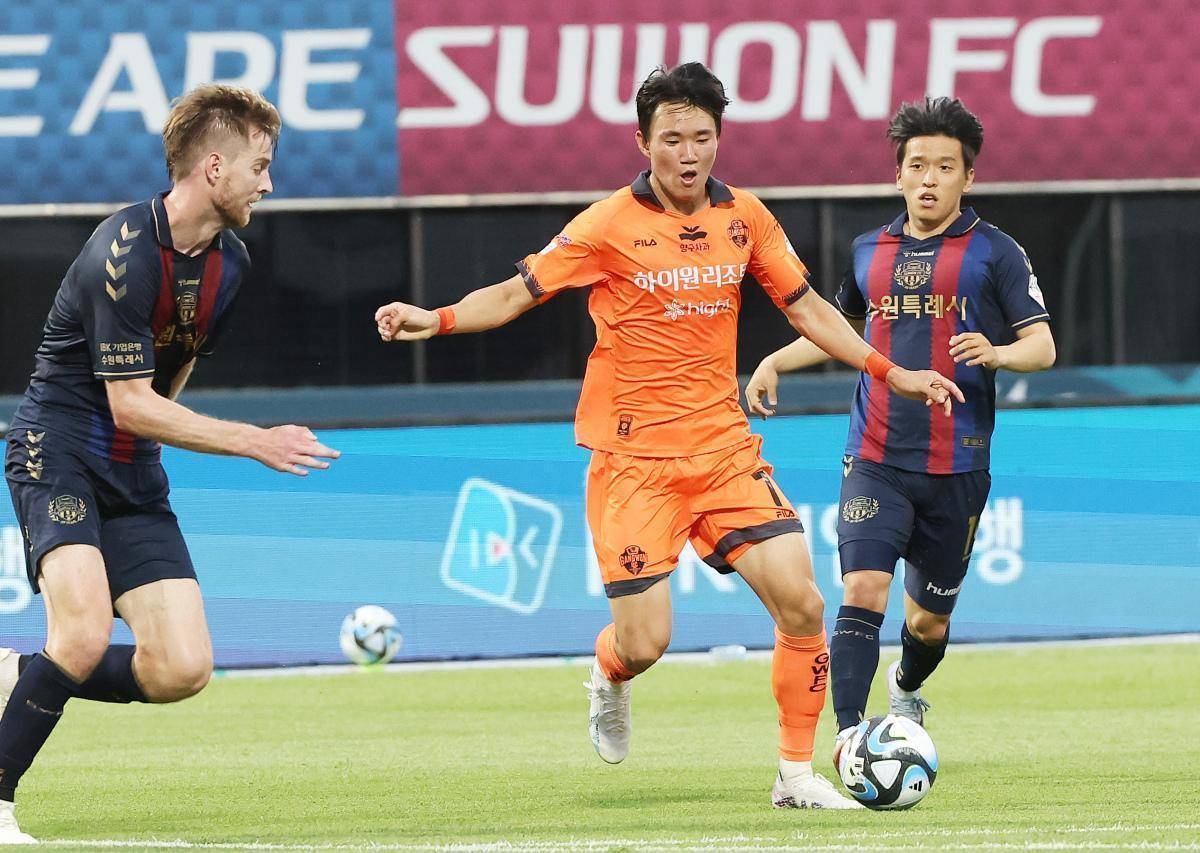 大阪钢巴主场告捷，力克首尔FC的简单介绍