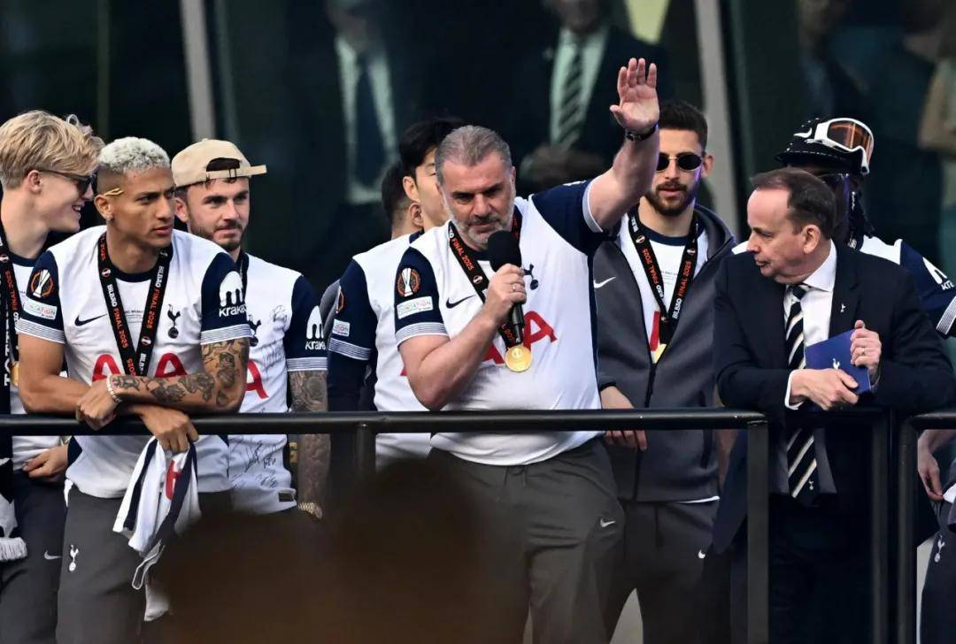 包含热刺客场遭遇惨败，球队状态不稳定的词条