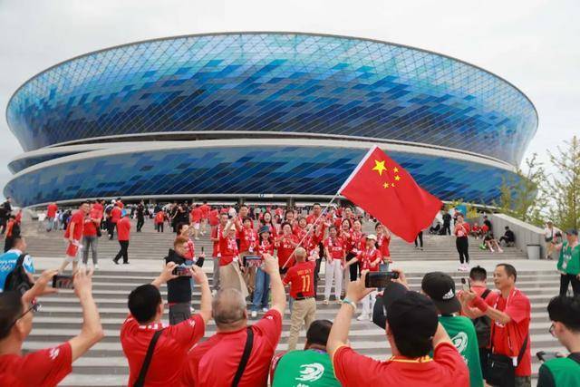 开云体育下载-关于大型足球联赛启动，球迷热情响应踊跃参与的信息