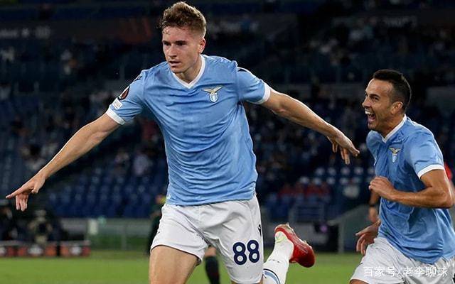 法兰克福双杀对手,取得连胜 法兰克福双杀对手,取得连胜