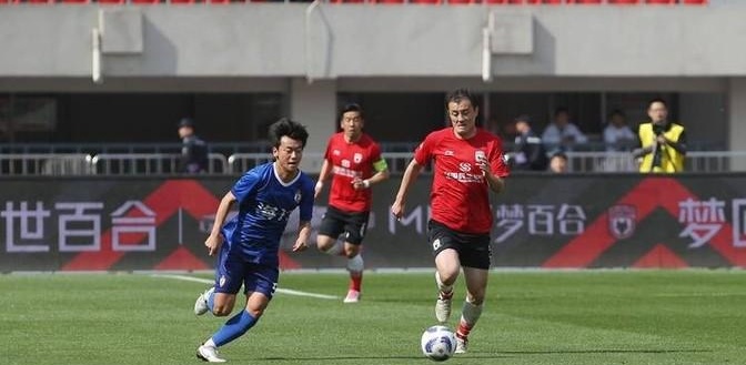 精彩足球演绎逆袭传奇,多名球员表现出色 精彩足球演绎逆袭传奇,多名球员表现出色