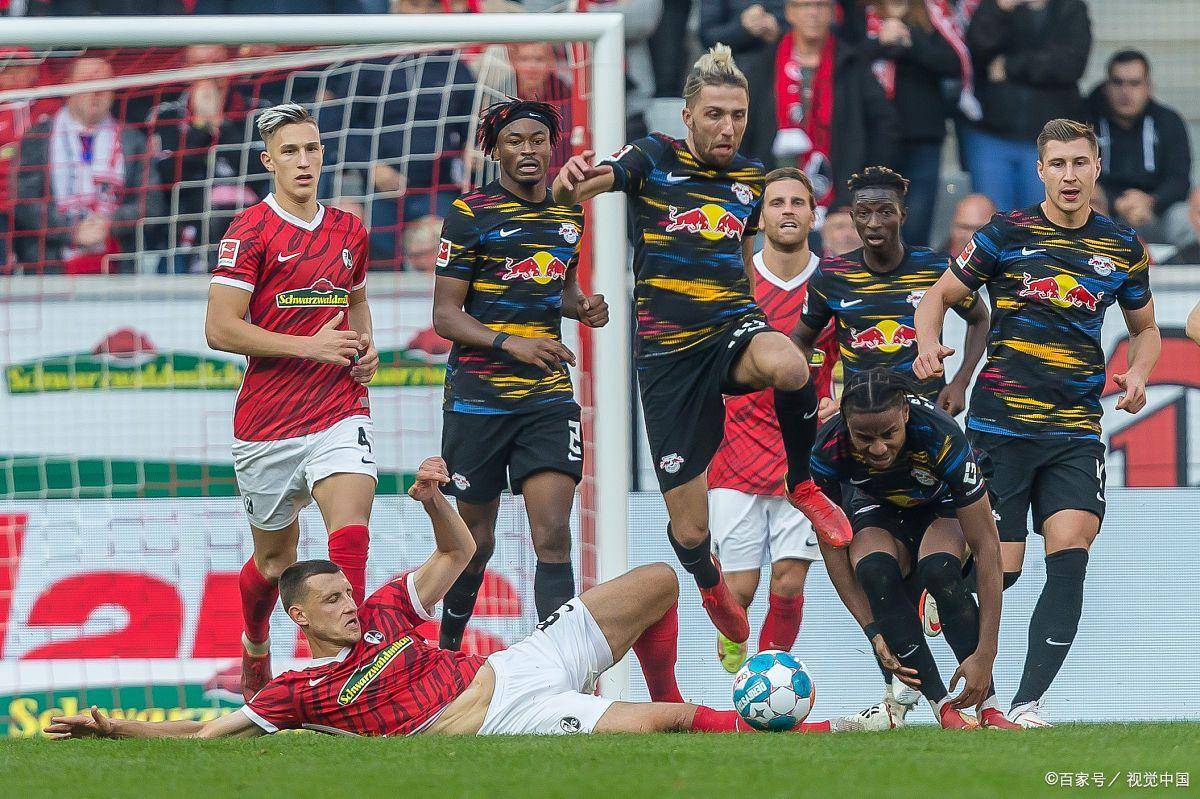 开云体育下载-欧预赛球员表现神勇，赛场上英雄辈出