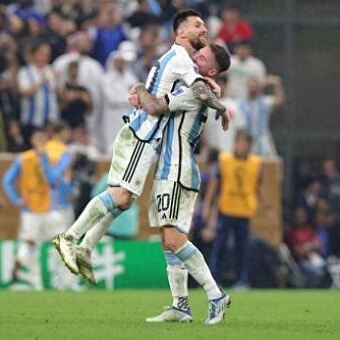 开云体育APP下载-双方球队在比赛中争夺名次的故事