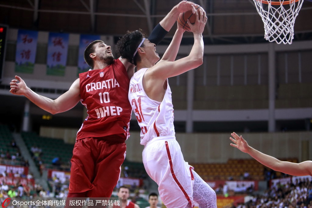 包含克罗地亚篮球联赛冠军产生，赛场激烈角逐的词条