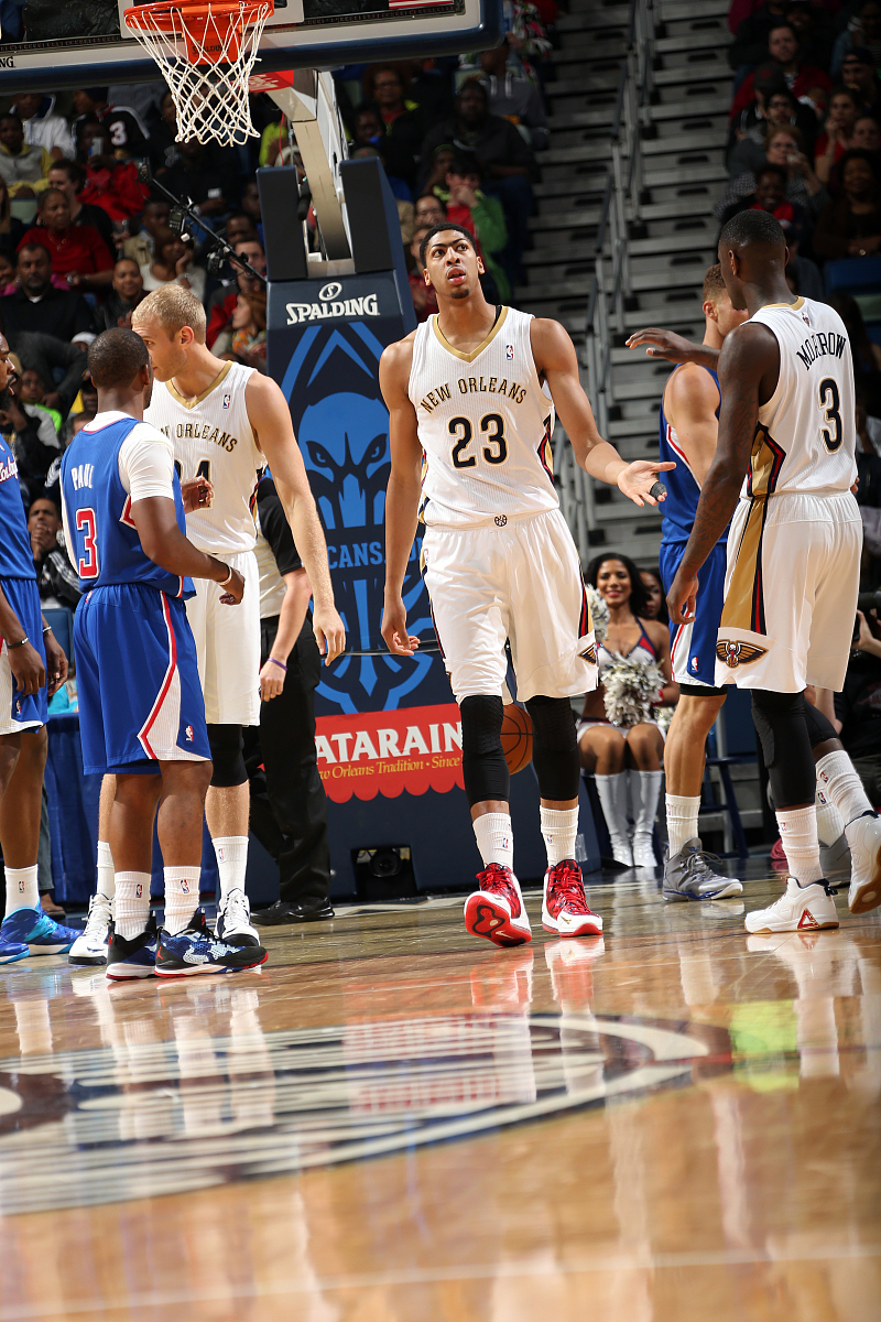 活塞再胜爵士，德罗赛拿下多个关键球