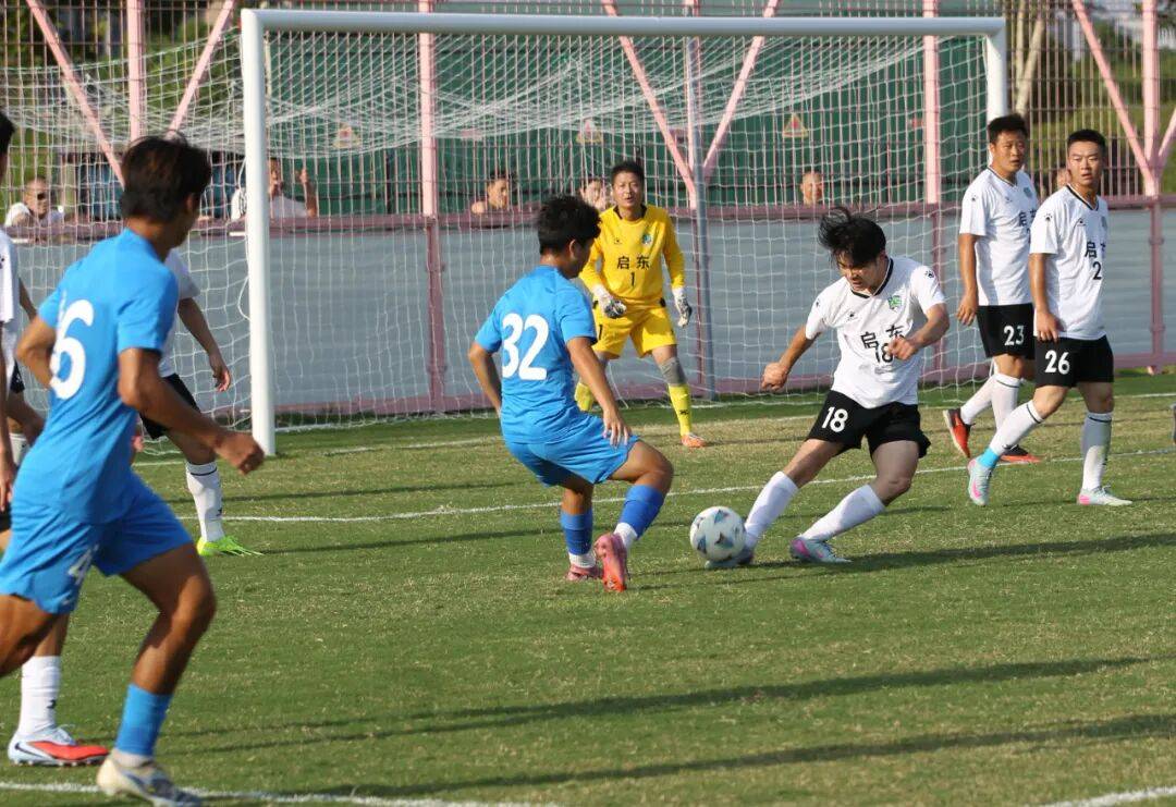 全国各地足球赛事精彩纷呈，竞技水平逐渐提高