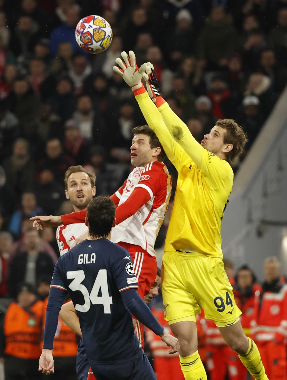 包含拜仁慕尼黑队击败对手，晋级足球赛事八强的词条