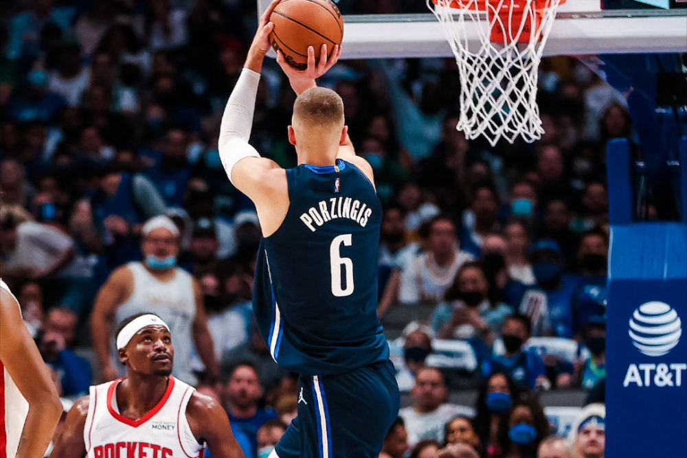 开云体育中国-包含火箭主力受伤，备战次轮面临困难的词条