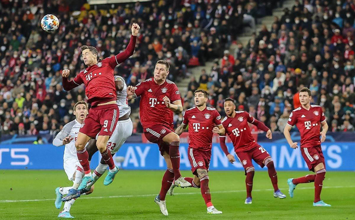 开云体育app-拜仁慕尼黑球员赞助团队精神，实力打出胜利火花