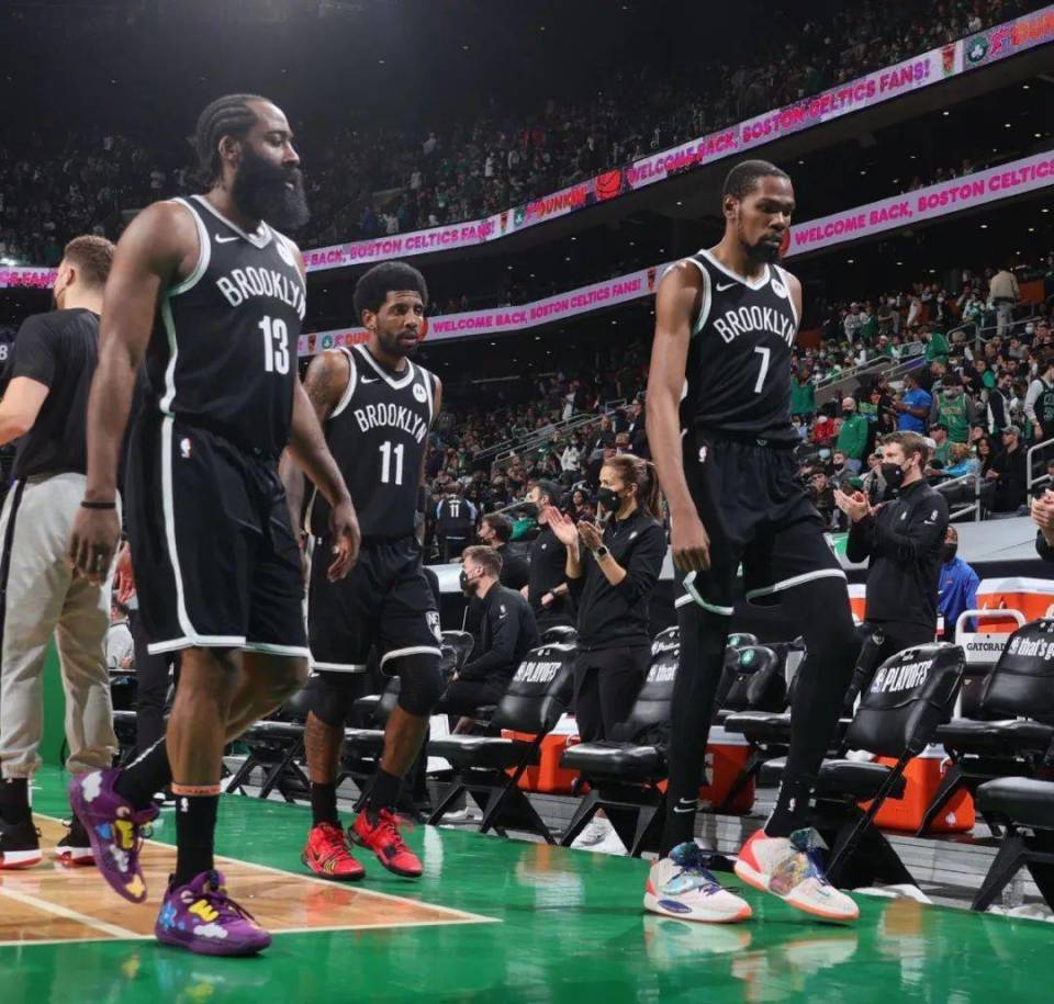 篮网队员稳扎稳打,实现逆袭 篮网队员稳扎稳打,实现逆袭