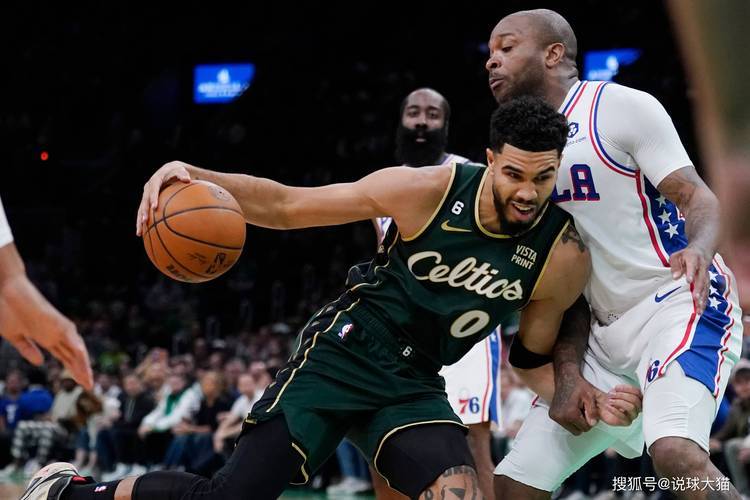 76人击败凯尔特人,系列赛1-1平 76人击败凯尔特人,系列赛1-1平